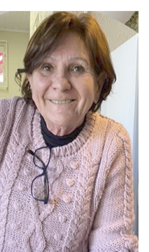 Maria Regina Rissi Villa recebe os cumprimentos no dia 30